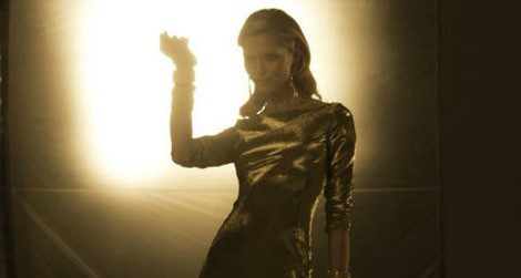 Imagen de la campaña publicitaria de 'Eau My Gold!' de Paco Rabanne