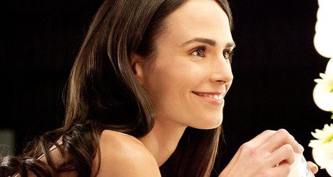 Jordana Brewster protagoniza la última campaña de Pond's