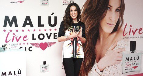 Malú regresa al mundo de la belleza con su segundo perfume: 'Malú Live'