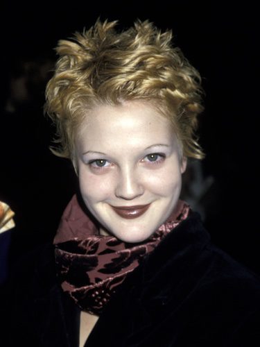 Drew Barrymore con cejas finas