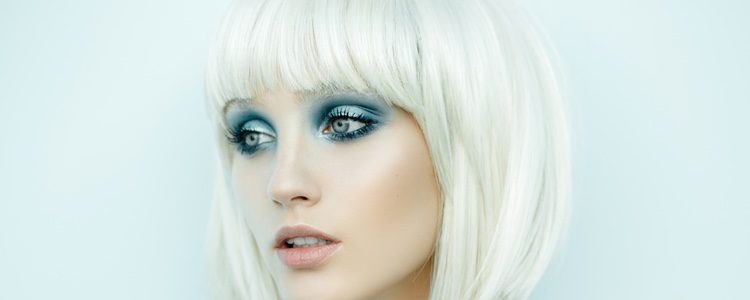 Los colores azules serán tendencia en cuanto a maquillaje de ojos