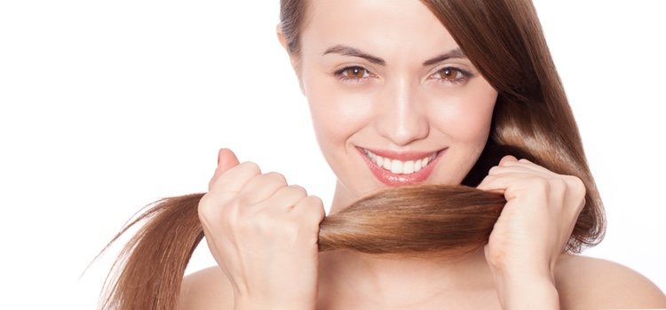 Existen mascarillas y champús con vitamina C que dan más brillo y fuerza al cabello