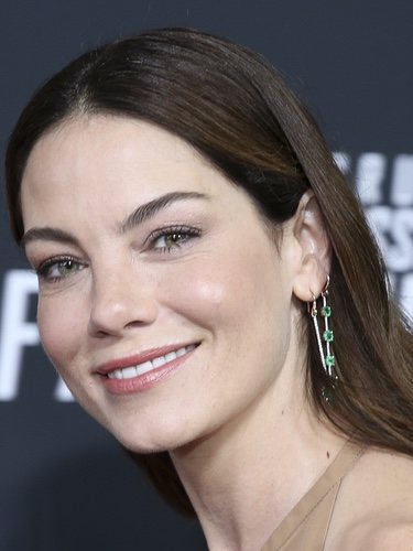 Michelle Monaghan conun maquillaje en tonos pastel en la premiere de 'Misión imposible'