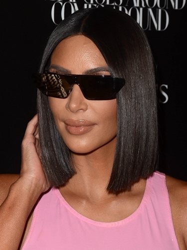 Kim Kardashian luce un corte carré