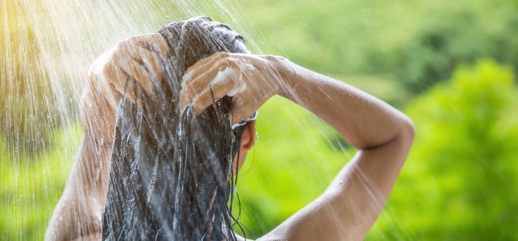 Cuando te aclares el pelo usa siempre agua fría