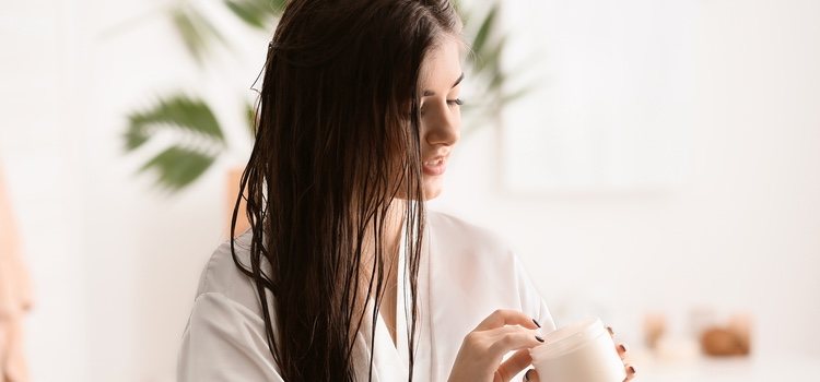 Te puedes hacer tu propia mascarilla casera par cuidar el cabello