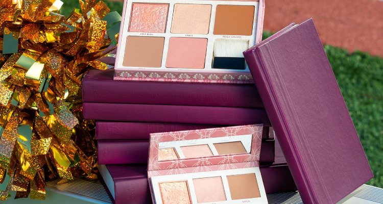 La paleta para el rostro 'Cheekleaders Bronze Squad' de Benefit