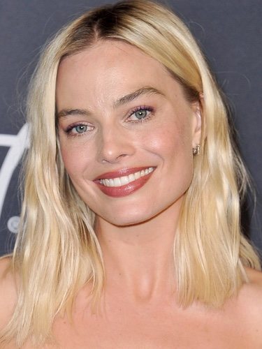 Margot Robbie con melena sin forma