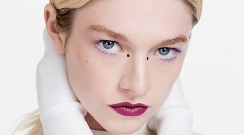 Hunter Schafer presenta los nuevos productos de Shiseido para primavera 2021