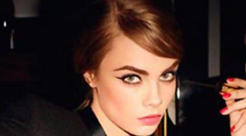 Cara Delevingne se convierte en una 'lolita' para la nueva máscara de Yves Saint Laurent