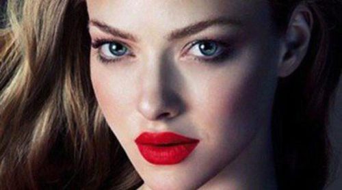 Amanda Seyfried repite como imagen de Clé de Peau