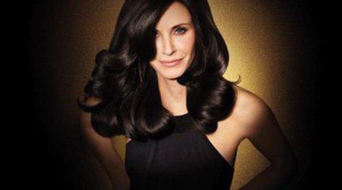 La actriz Courteney Cox, nueva embajadora de la línea Age Defy de Pantene Expert