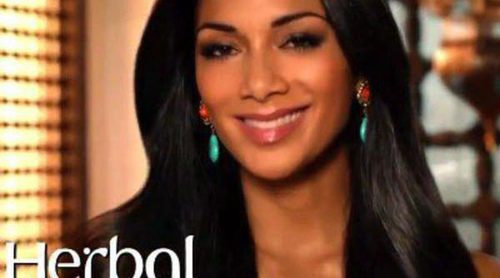 Nicole Scherzinger, espectacular en la nueva campaña de Herbal Essences