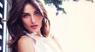 Ferragamo elige a Andreea Diaconu para la nueva campaña de su perfume 'Signorina'