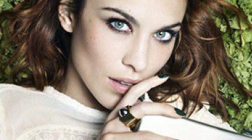 Alexa Chung sustituye a Poppy Delevigne como nueva embajadora de Nails Inc