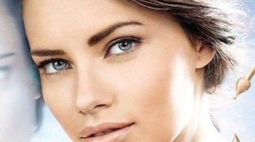 Adriana Lima, rostro perfecto con 'Dream Wonder' de Maybelline New York