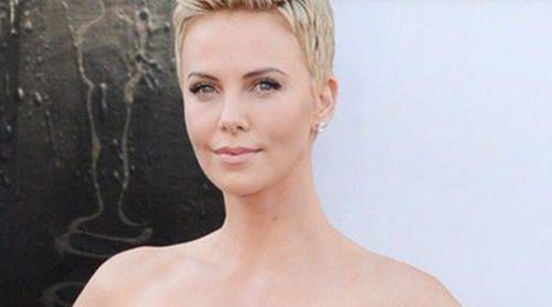 Charlize Theron critica a la industria de la belleza: 