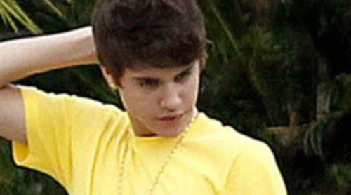 Justin Bieber envidia el cambio de look de Selena Gomez y se oscurece el pelo