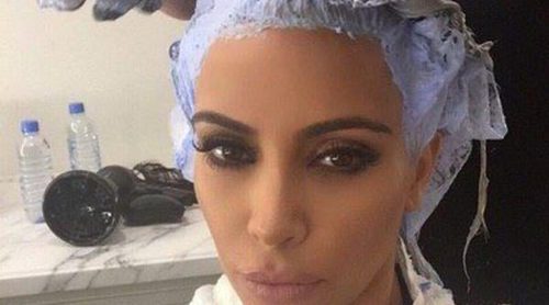 Kim Kardashian se cambia de nuevo al moreno