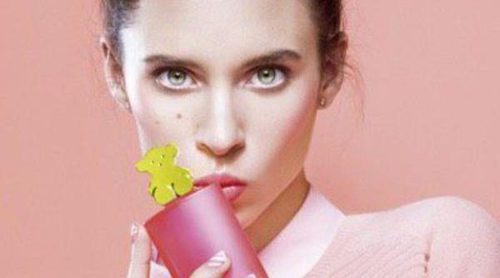 Tous despliega el color del verano sobre su nueva fragancia 'Tous Neoncandy'