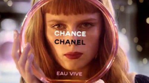 Chanel te invita a una aromática partida de bolos con 'Chance Eau Vive'