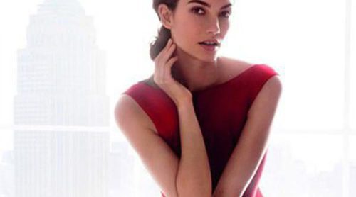 Lily Aldridge, la mujer de rojo del nuevo perfume de Carolina Herrera