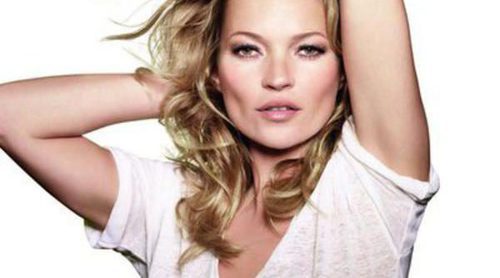 Kate Moss presume de mirada con la nueva máscara con pepino de Rimmel