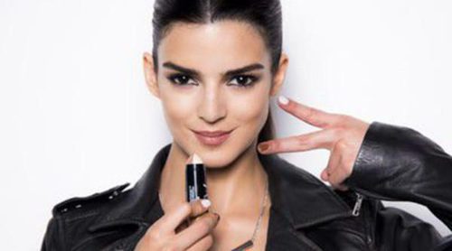 Clara Lago repite como reina del contouring en la campaña de Maybelline NY