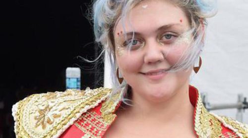 Elle King se proclama la reina de los peores beauty looks