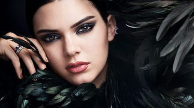 Kendall Jenner deslumbra como imagen del perfume 'Modern Muse Nuit' de Estée Lauder