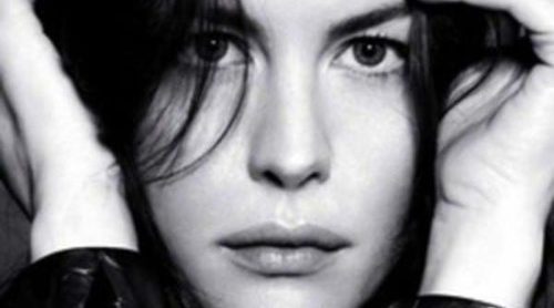 Liv Tyler canta en el nuevo vídeo promocional del perfume de Givenchy 'Very Irrésistible'