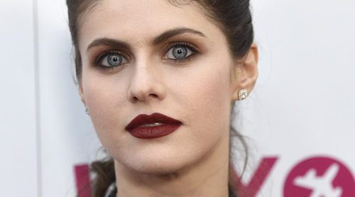 Virginia Labuat y Alexandra Daddario lucen los peores beauty looks de la semana