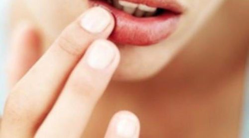 Trucos para combatir los labios secos