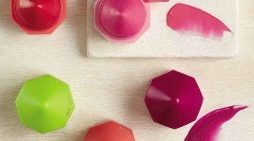 'Lip Juicers', los labiales hidratantes, veganos y afrutados de The Body Shop