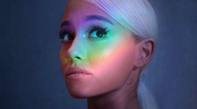 Ariana Grande se inspira en su tatuaje más íntimo y personal para el lanzamiento de un nuevo perfume