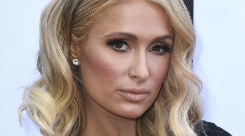 Maquíllate como Paris Hilton