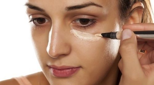 Cómo maquillarse las ojeras en verano