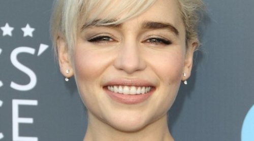 Maquíllate como Emilia Clarke