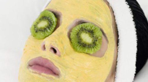 Elimina el exceso de grasa de tu rostro con una mascarilla a base de Kiwi