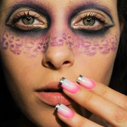 Maquillaje con máscara de leopardo para Halloween 2011