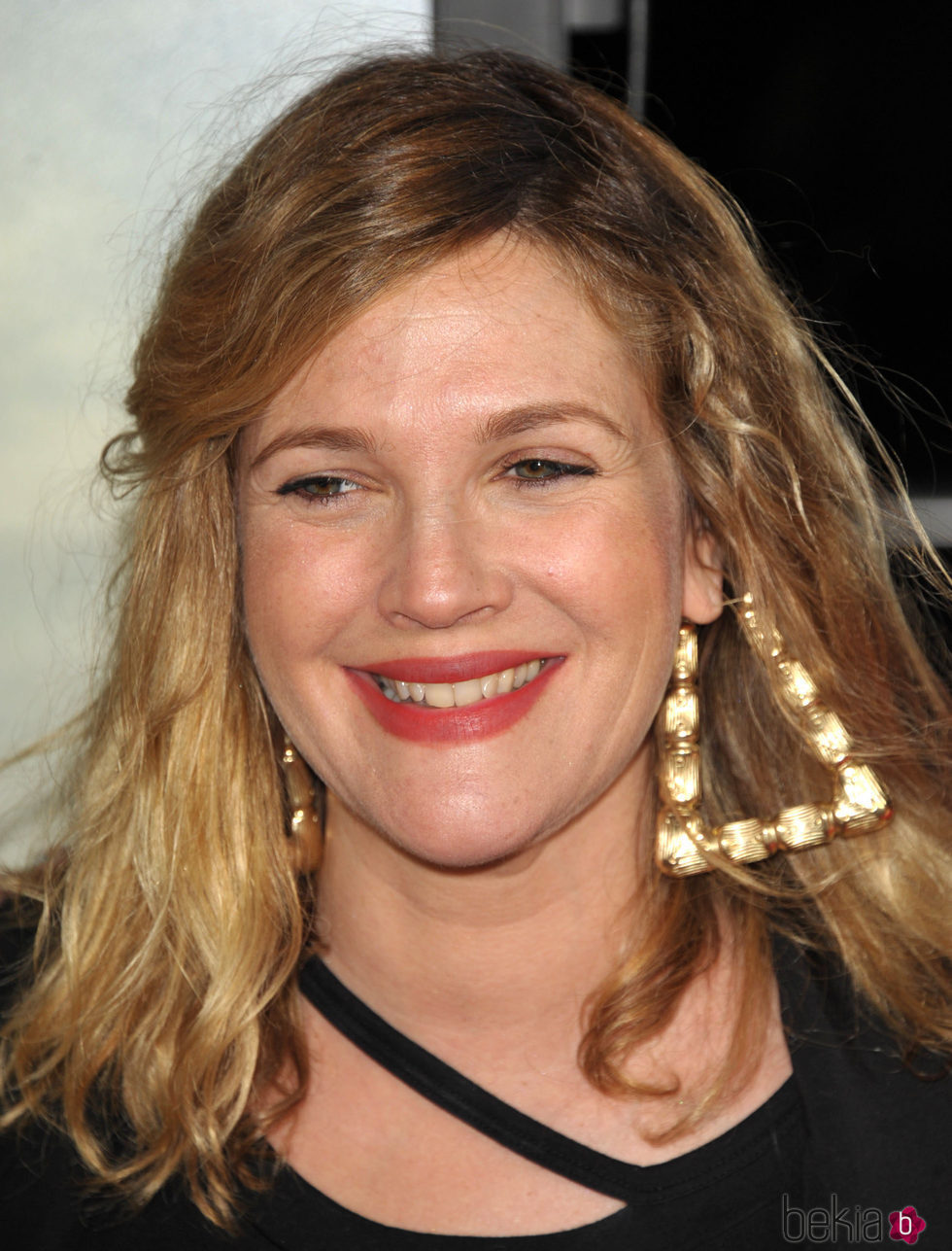 Drew Barrymore con el cabello fosco