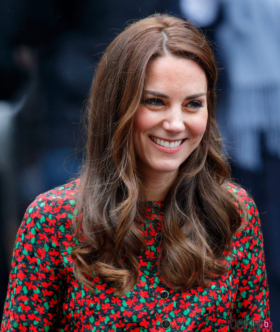 Kate Middleton sencilla con la melena ondulada