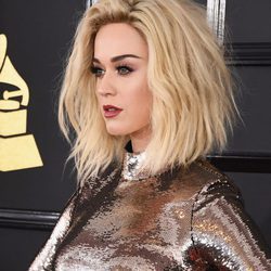 Katy Perry con un corte bob y ondas surferas