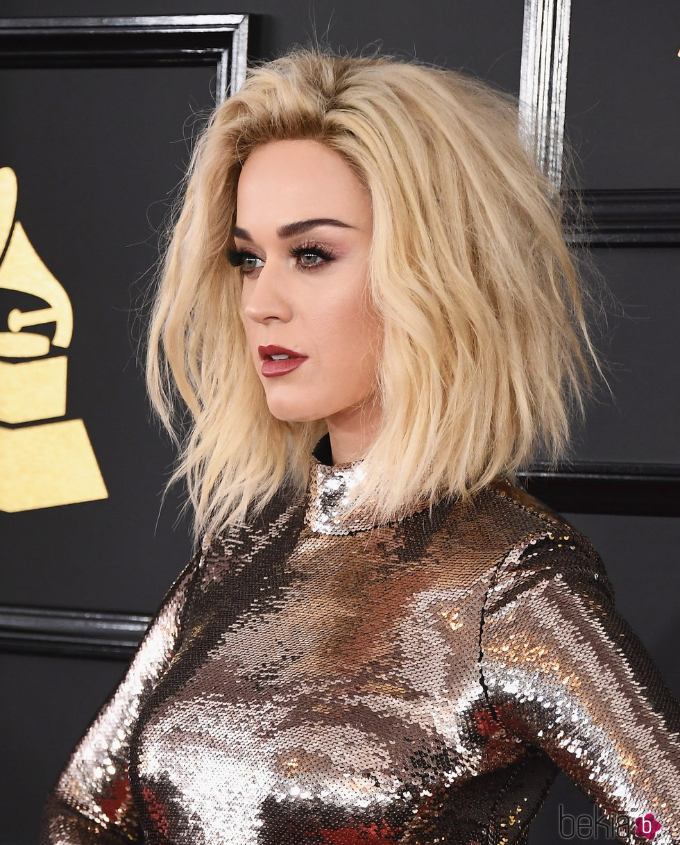 Katy Perry con un corte bob y ondas surferas