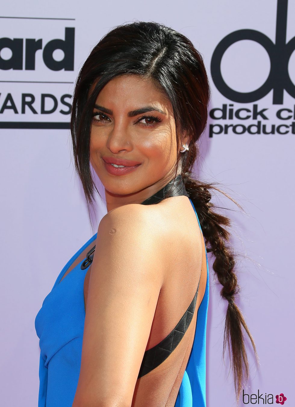 Priyanka Chopra con una trenza desenfadada