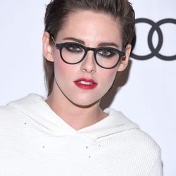 Kristen Stewart con gafas de pasta