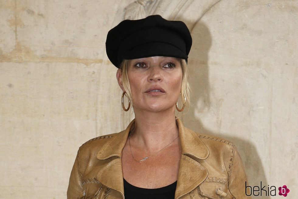 Kate Moss con una boina negra