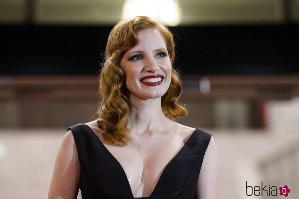 Jessica Chastain con un peinado muy vintage