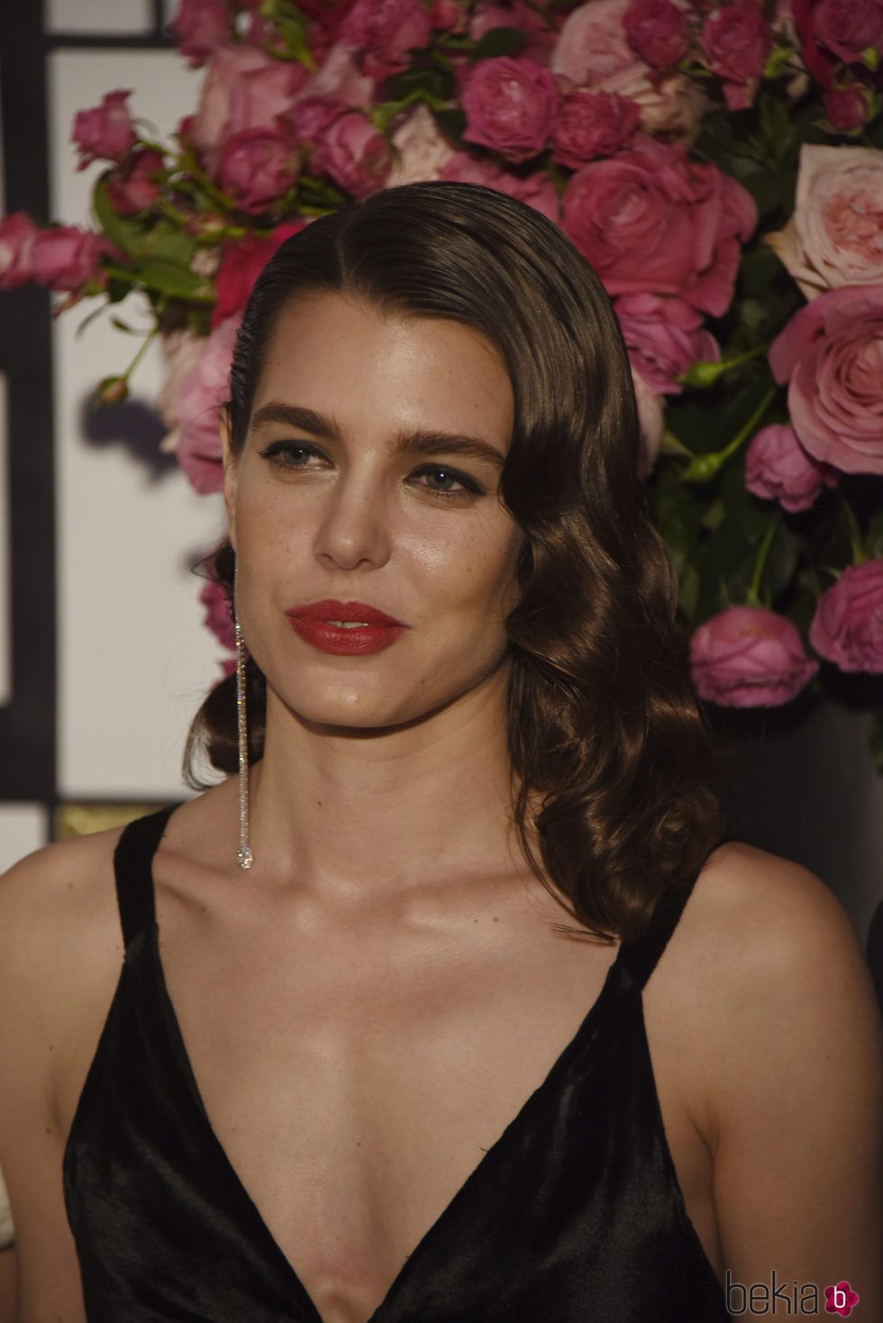 Carlota Casiraghi apuesta por una melena con ondas