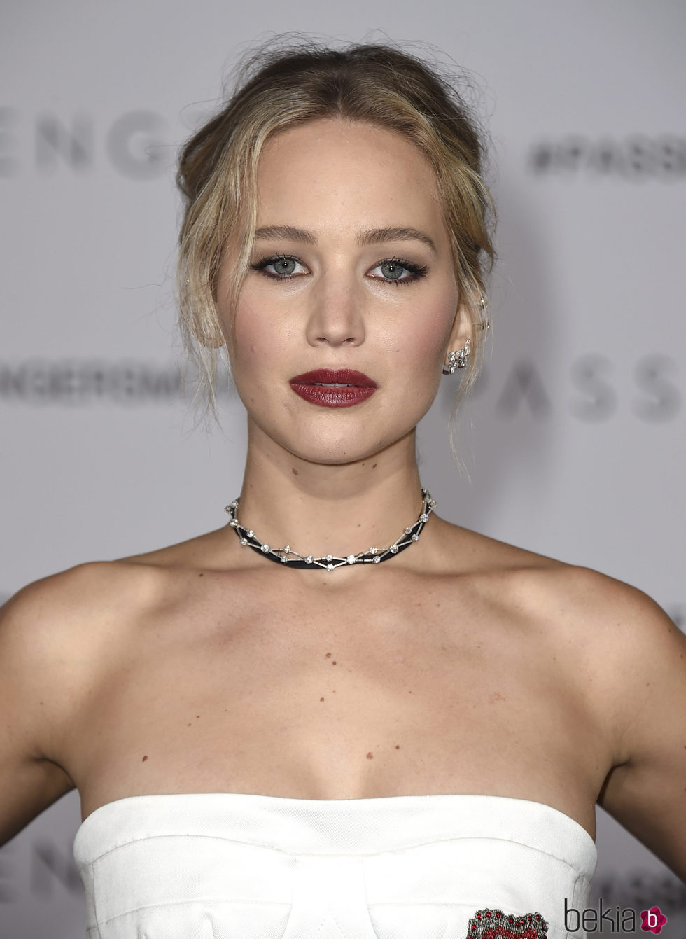 Jennifer Lawrence con sofisticado recogido